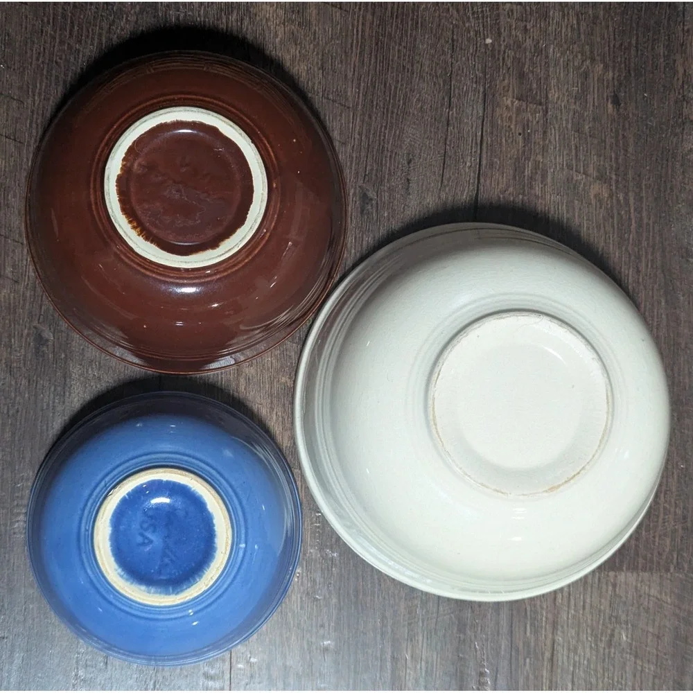Vintage Sevilla USA Nesting Ringed Mixing Bowls Set of 3 White Brown and‎ Blue